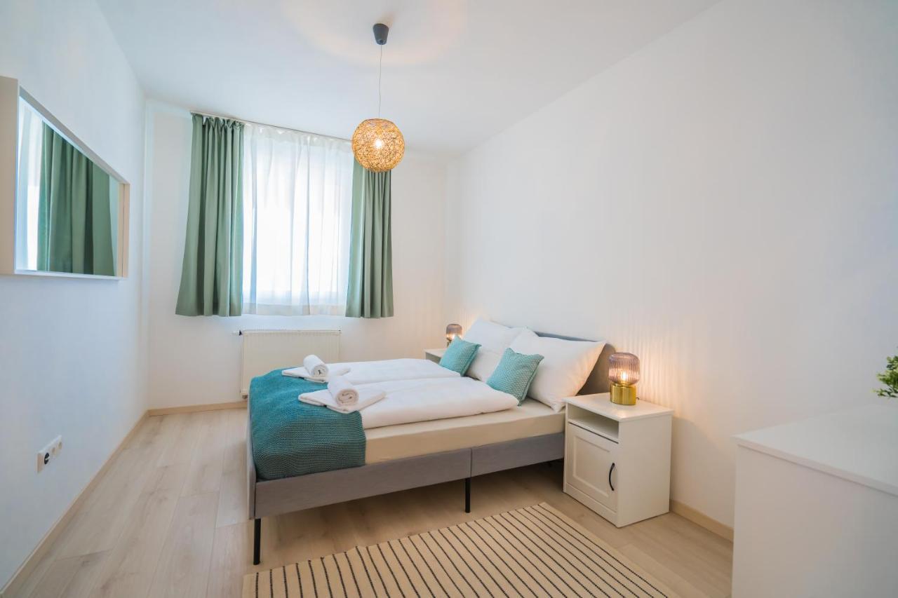 Myflat Golden Coast Panorama Apartment Siofok Exterior photo
